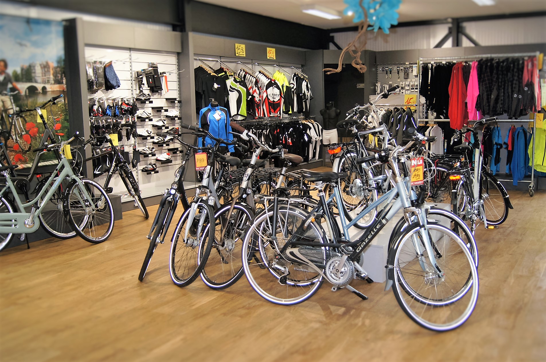 Fietskleding en tweedehands fietsen